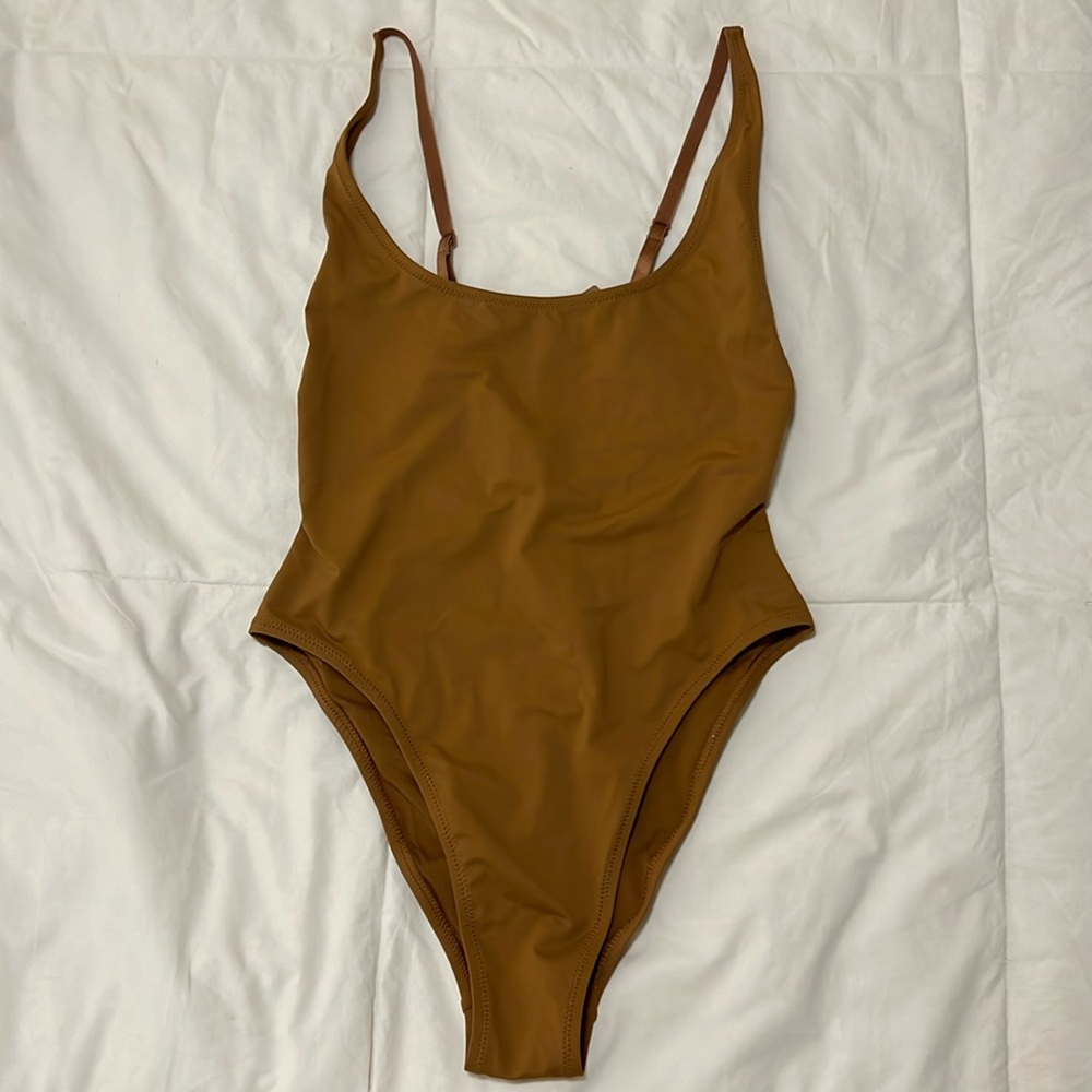 NWT Skims Recycled Swim Scoop Neck Onepiece M Almond